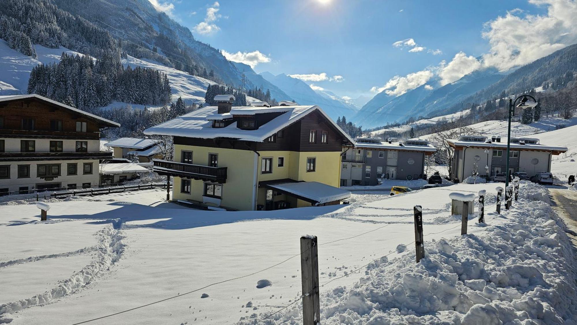 Ferienhaus Alpenrose Bruck an der Grossglocknerstrasse Ngoại thất bức ảnh