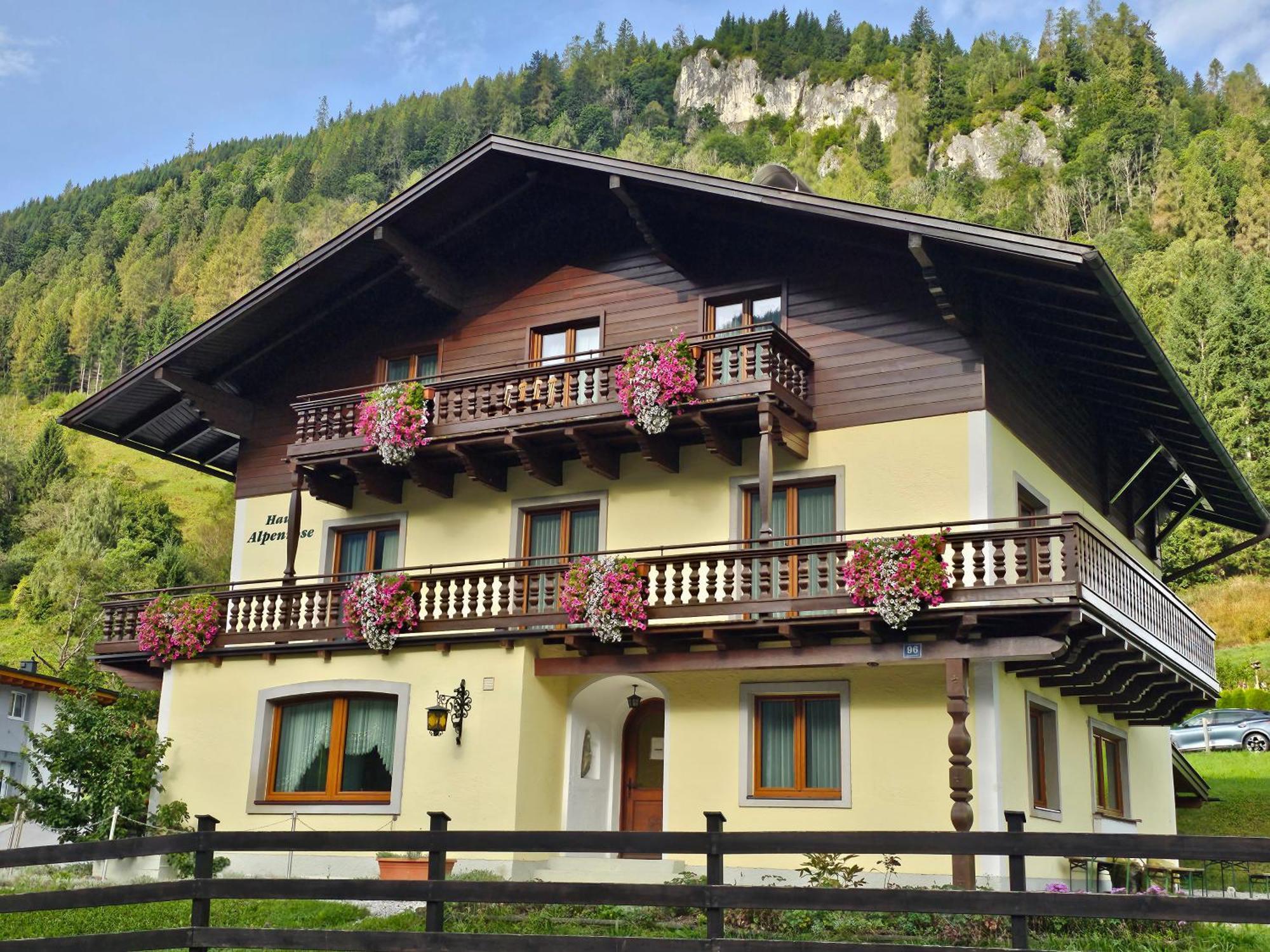 Ferienhaus Alpenrose Bruck an der Grossglocknerstrasse Ngoại thất bức ảnh