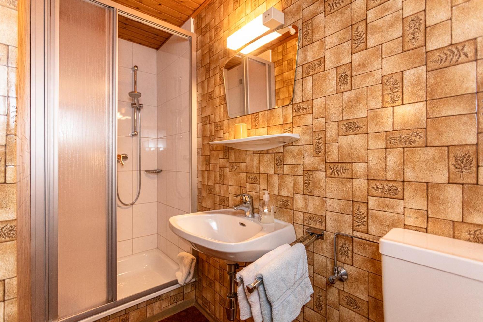 Ferienhaus Alpenrose Bruck an der Grossglocknerstrasse Ngoại thất bức ảnh